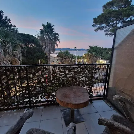 Beautiful Beachfront Fréjus